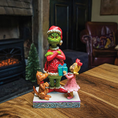 Max,Cindy Giving Gift toGrinch