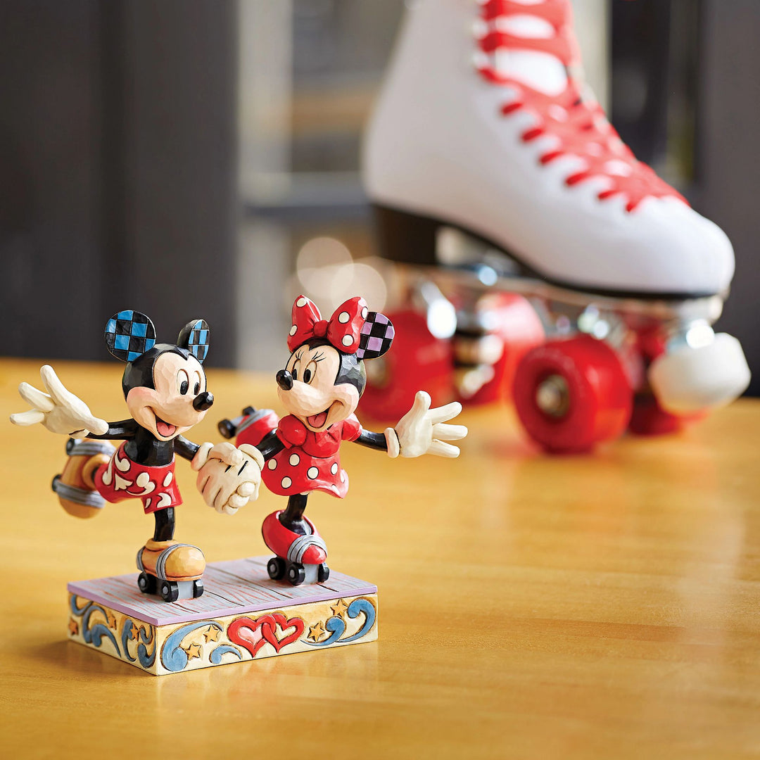 Mickey & Minnie Roller Skating