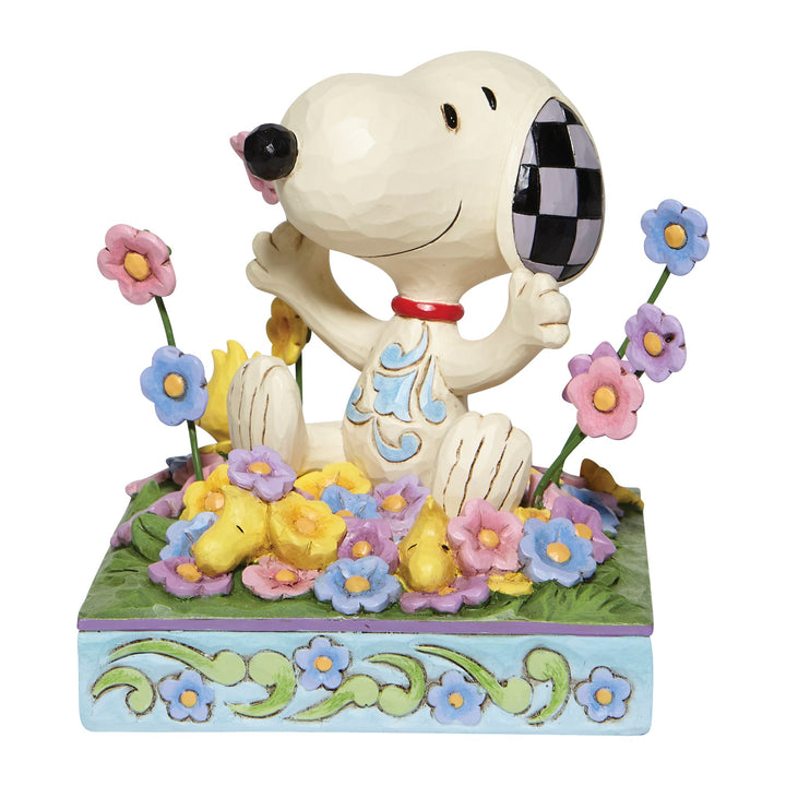 Snoopy in flowers