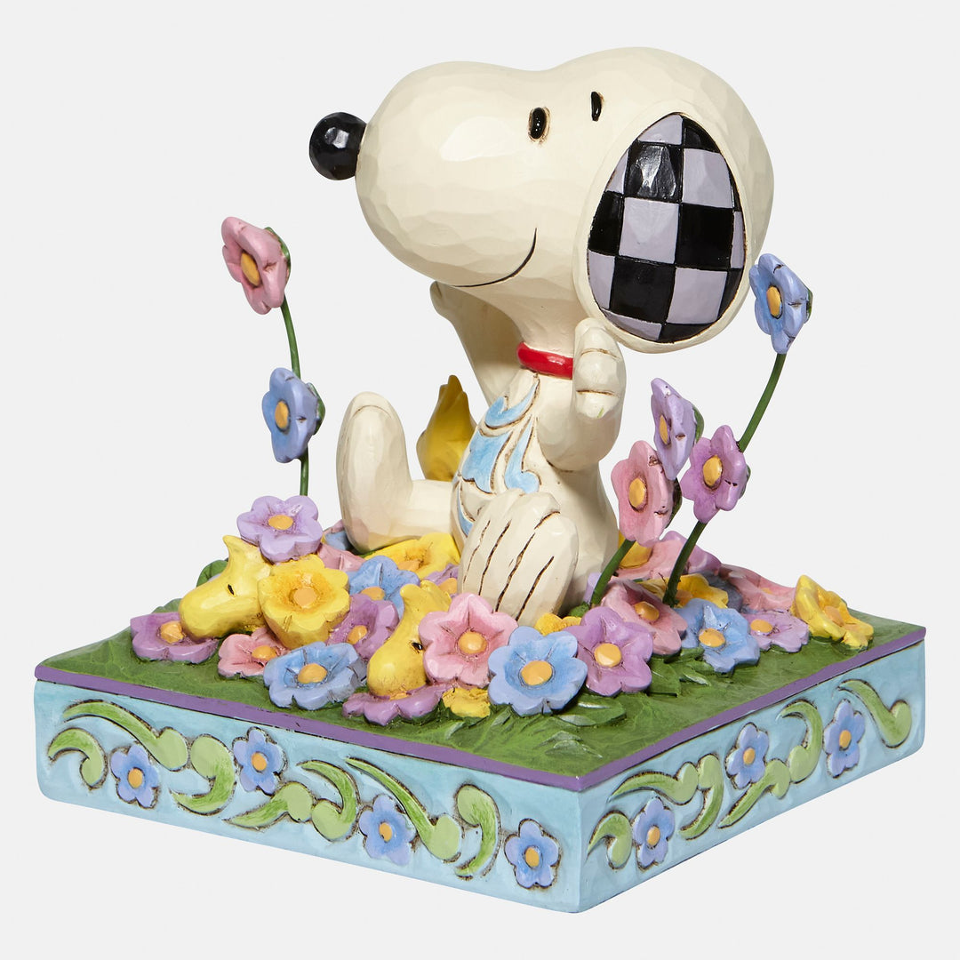 Snoopy in flowers