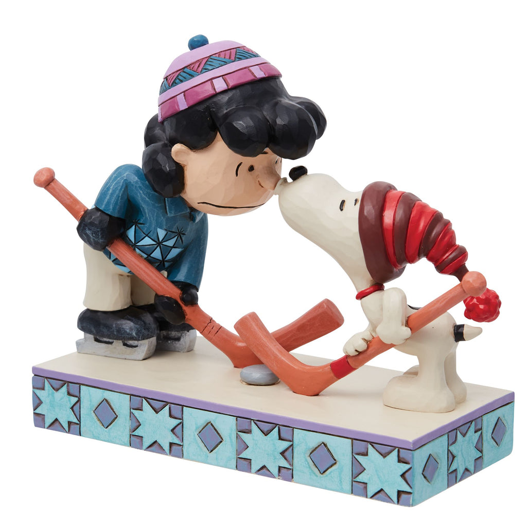 Snoopy & Lucy playing Hockey